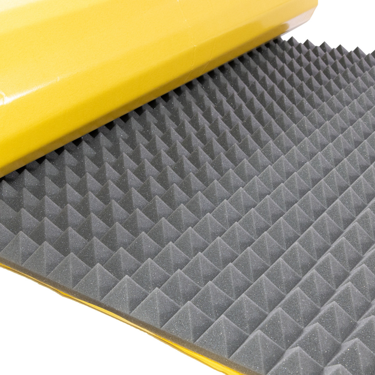 mousse acoustique adhésive insonorisante PYRAMIDE 50mm 200x100cm ignifuge megamix.sk