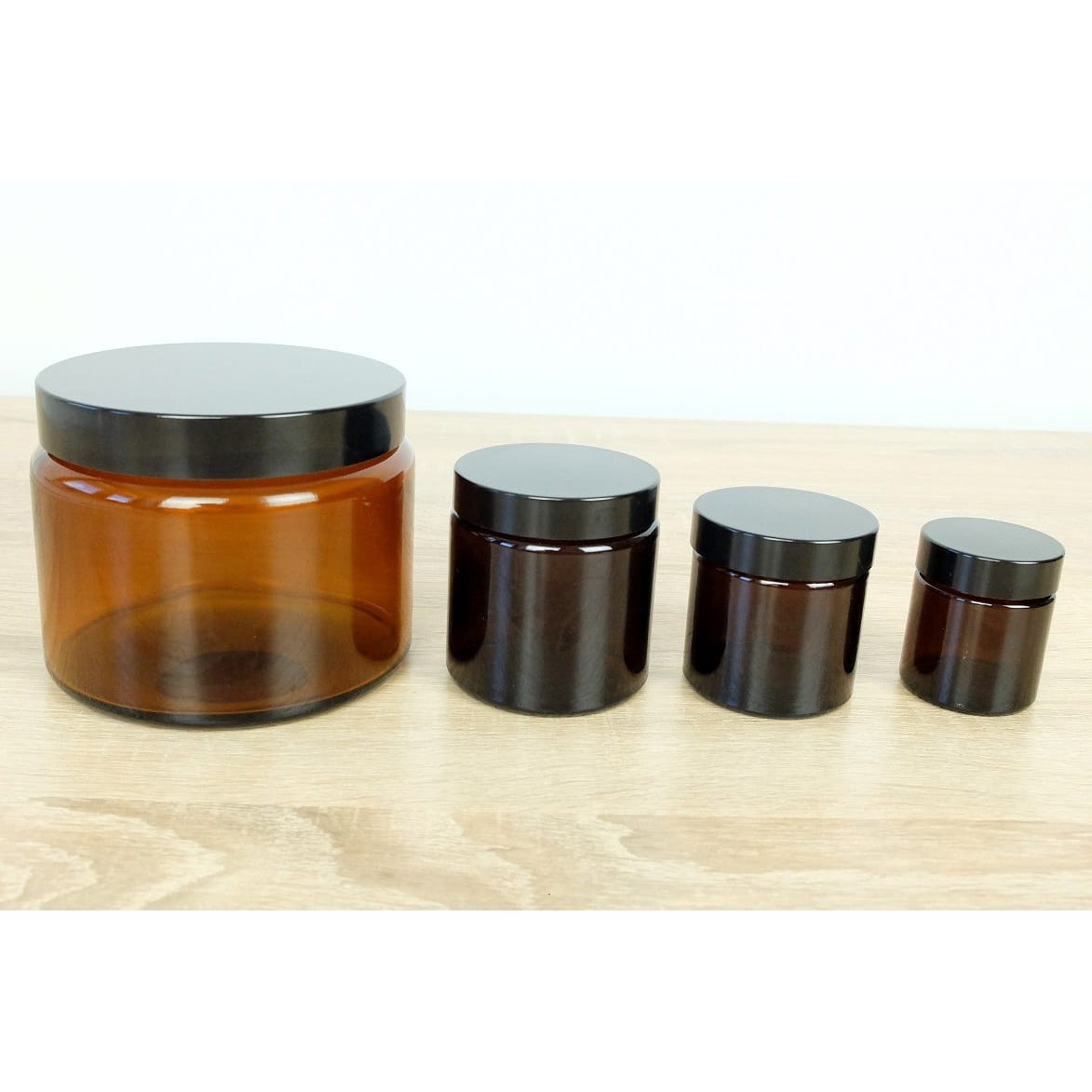Récipient en verre brun 120 ml 63x62mm megamix.sk
