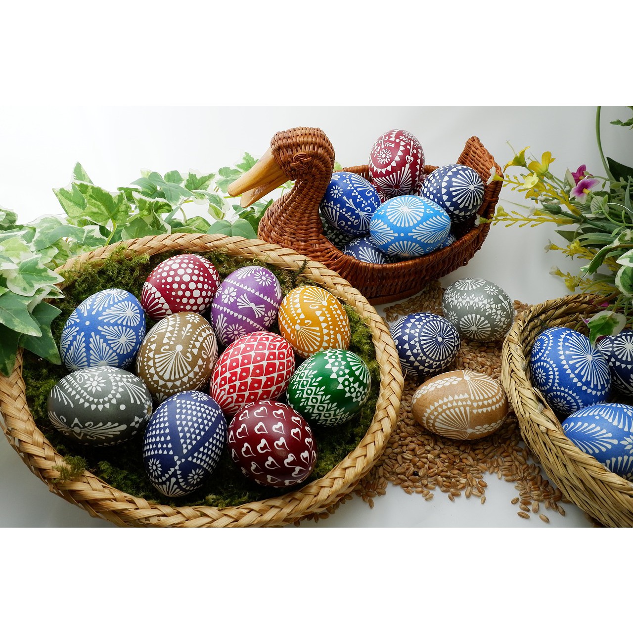 décoration d'œufs de Pâques vente décorations pysanky peintes percées megamix.sk